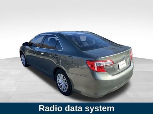Used 2013 Toyota Camry L image 3