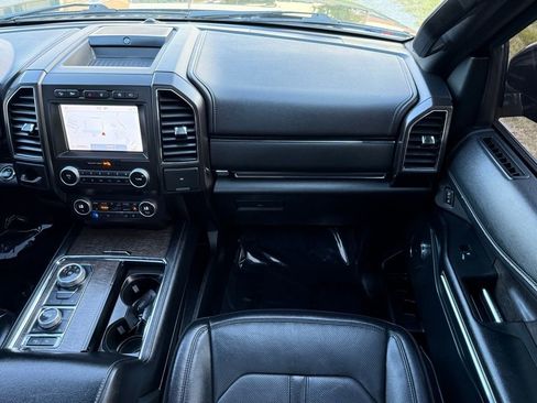 Used 2021 Ford Expedition Limited image 30