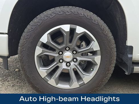 Used 2025 Chevrolet Silverado 1500 High Country w/ Technology Package AWD/4WD image 30
