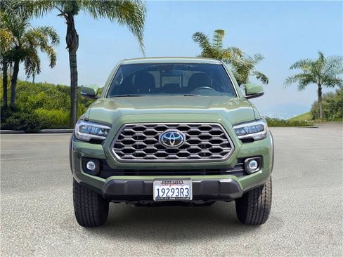 Used 2022 Toyota Tacoma TRD Off-Road w/ Technology Package RWD image 3