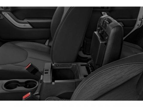 Certified 2015 Jeep Wrangler Unlimited Rubicon w/ Connectivity Group image 18