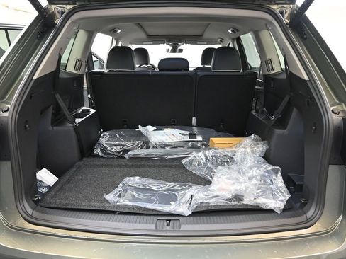 New 2026 Volkswagen Atlas SEL Premium R-Line AWD/4WD image 17