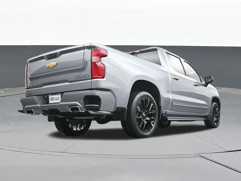 Used 2025 Chevrolet Silverado 1500 High Country AWD/4WD image 62