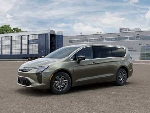 New 2027 Chrysler Pacifica Limited FWD image 1