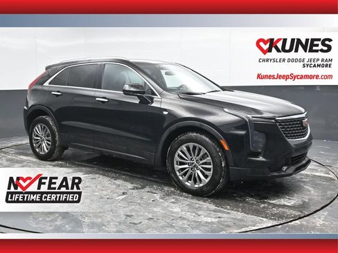 Used 2024 Cadillac XT4 Premium Luxury image 1