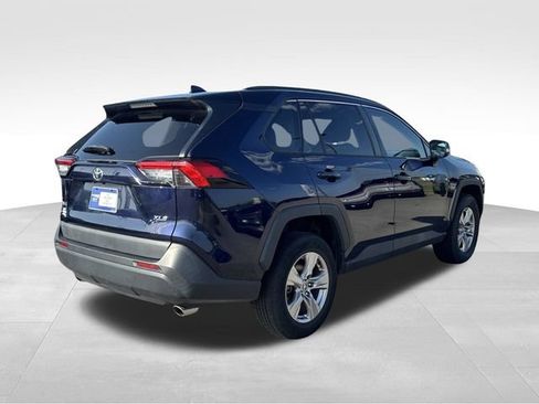 Used 2023 Toyota RAV4 XLE w/ Convenience Package FWD image 5