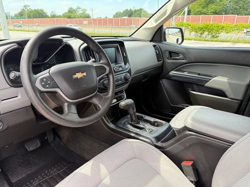 Used 2018 Chevrolet Colorado W/T w/ WT Convenience Package RWD image 25