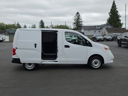 Used 2021 Nissan NV200 S w/ Back Door Glass Package FWD image 9