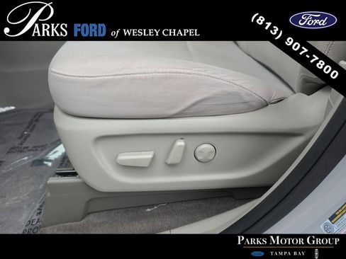 Used 2021 Kia Sedona LX FWD image 19