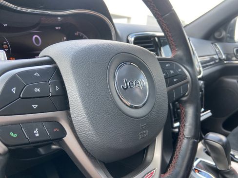 Used 2021 Jeep Grand Cherokee Trailhawk w/ Premium Lighting Group image 19