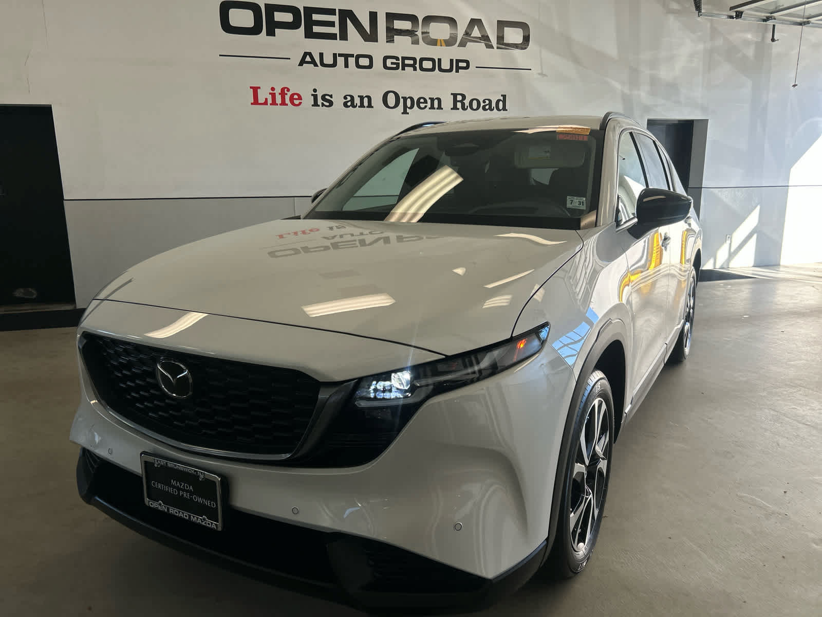 Certified 2026 MAZDA CX-5 Preferred AWD/4WD image 1