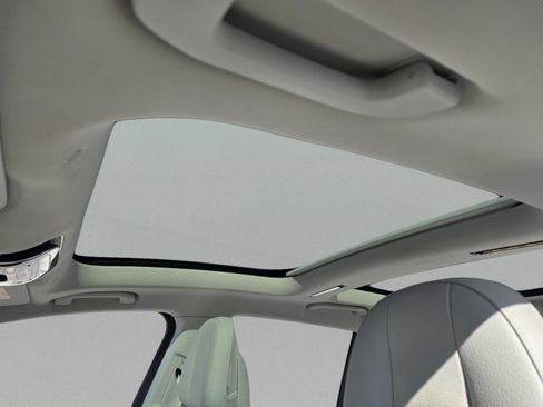 Used 2023 Mercedes-Benz EQS 450+ SUV image 17