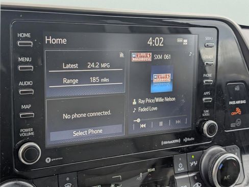 Used 2022 Toyota Highlander XLE image 14