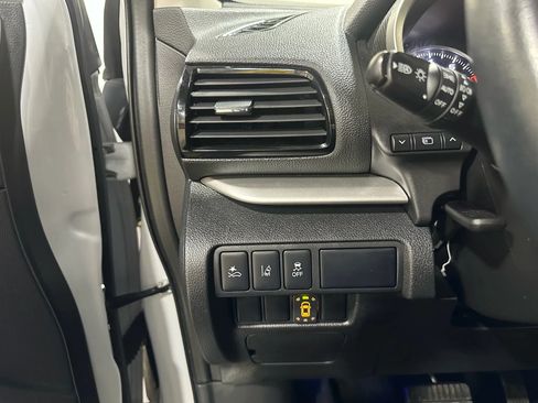 Used 2022 Mitsubishi Eclipse Cross SE image 35