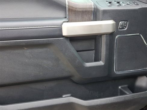 Used 2020 Ford F250 Lariat image 12