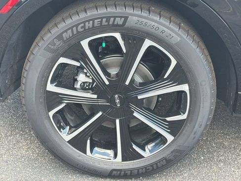 New 2026 Lincoln Nautilus Reserve AWD/4WD image 18