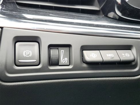 New 2025 Cadillac XT5 Premium Luxury w/ Technology Package image 24