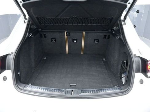 Certified 2019 Porsche Macan image 15