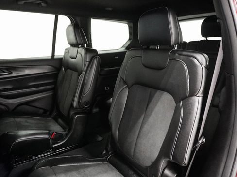 Certified 2024 Jeep Grand Cherokee L Laredo image 14