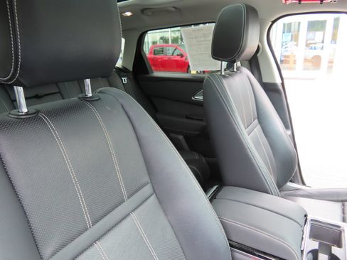 Used 2023 Land Rover Range Rover Velar S AWD/4WD image 30