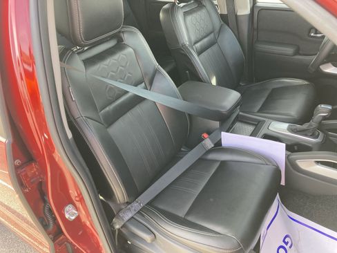 Used 2024 Nissan Frontier SL w/ Technology Package image 28