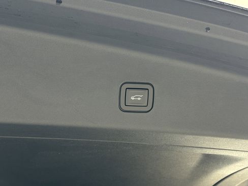 New 2026 Cadillac Vistiq Sport image 10