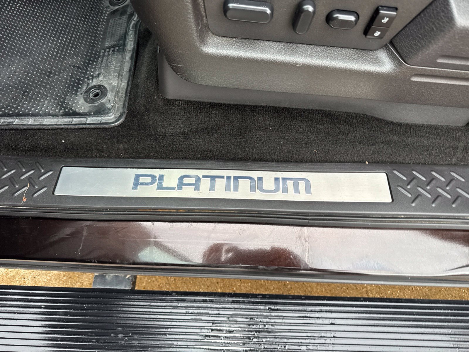 Used 2014 Ford F150 Platinum AWD/4WD image 10