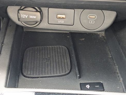 Used 2025 Hyundai Elantra SEL FWD image 25