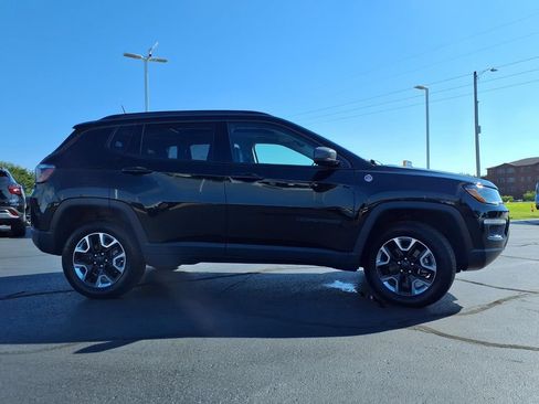 Used 2018 Jeep Compass Trailhawk w/ Leather Interior Group AWD/4WD image 33