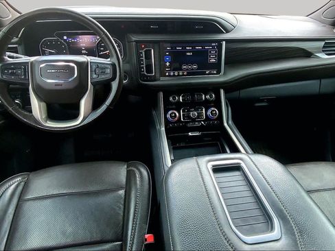 Used 2021 GMC Yukon Denali w/ Denali Premium Package AWD/4WD image 16