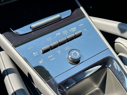 Certified 2026 Porsche Cayenne Coupe AWD/4WD image 18