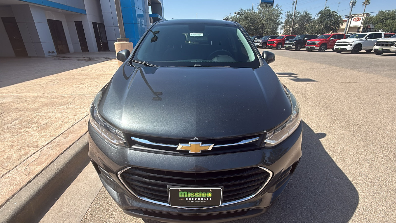 Used 2019 Chevrolet Trax LS FWD image 2