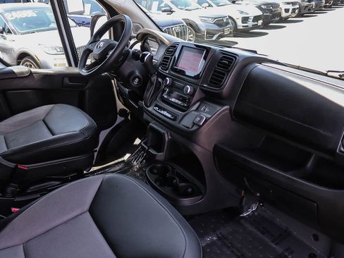 Used 2024 RAM ProMaster 2500 w/ Convenience Group FWD image 16