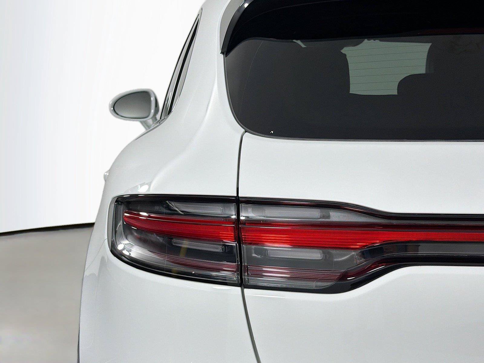 Certified 2025 Porsche Macan S AWD/4WD image 16