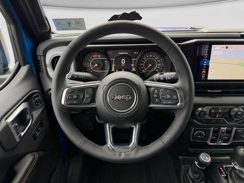 New 2026 Jeep Wrangler Unlimited Sahara w/ Technology Group AWD/4WD image 17