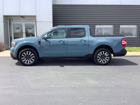 Used 2023 Ford Maverick Lariat w/ Lariat Luxury Package FWD image 2