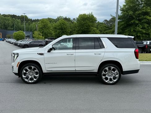 Used 2025 GMC Yukon Denali w/ Denali Reserve Package AWD/4WD image 2