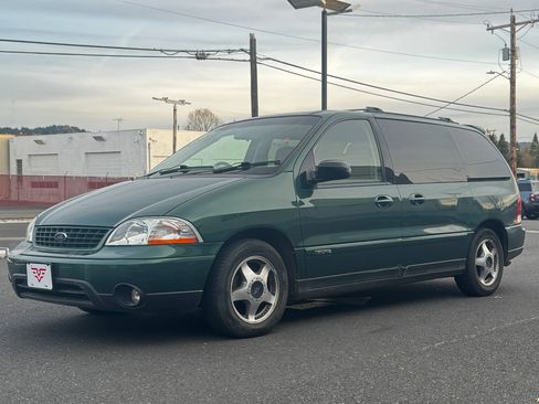 Used 2002 Ford Windstar SE image 2