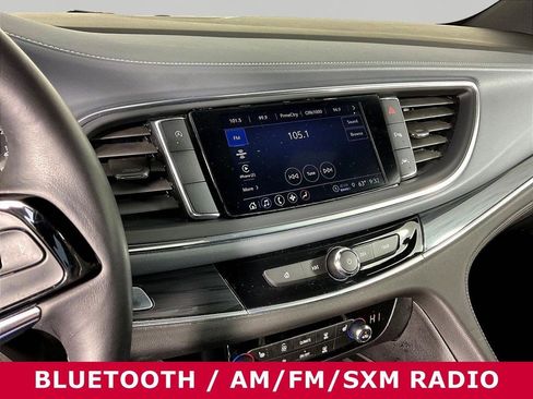 Used 2023 Buick Enclave Essence FWD image 9