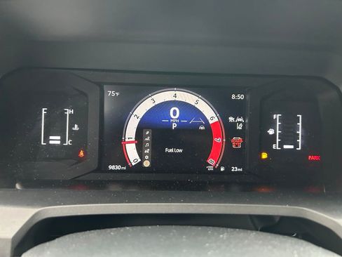 Used 2025 Toyota 4Runner SR5 image 23