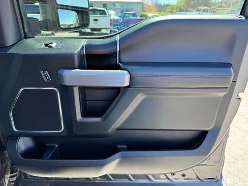 Used 2019 Ford F250 Platinum w/ Platinum Ultimate Package image 16