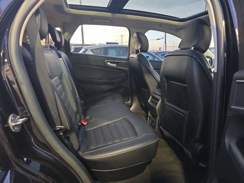 Used 2019 Ford Edge SEL w/ Equipment Group 201A image 29