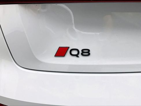 Certified 2024 Audi Q8 e-tron Prestige w/ Prestige Package AWD/4WD image 30