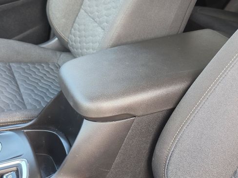 Used 2019 Chevrolet Equinox LT w/ Driver Convenience Package FWD image 36