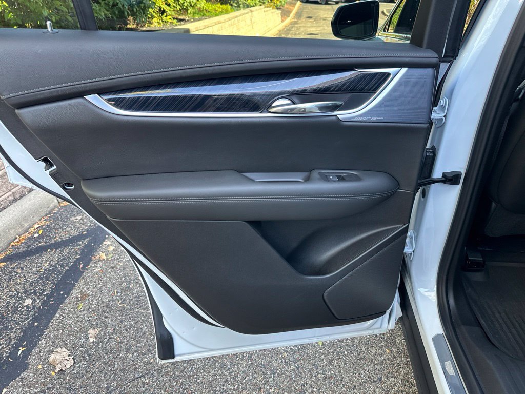 Used 2025 Cadillac XT6 Premium Luxury w/ LPO, Floor Liner Package AWD/4WD image 41