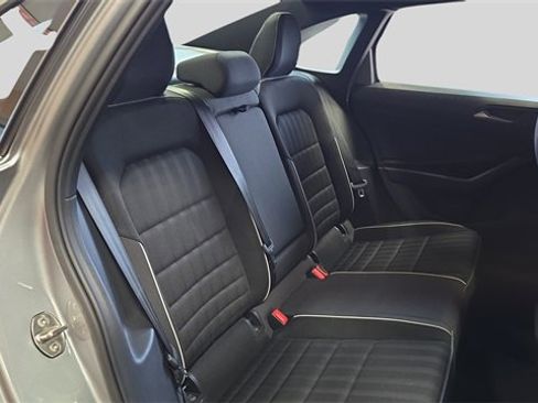 Used 2022 Volkswagen Jetta Sport image 18