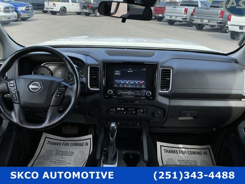 Used 2024 Nissan Frontier SV w/ SV Convenience Package image 15