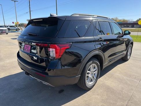 New 2026 Ford Explorer Active w/ Active Comfort Package image 7