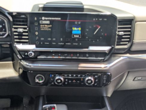 Used 2023 GMC Sierra 1500 SLT w/ SLT Premium Package AWD/4WD image 18