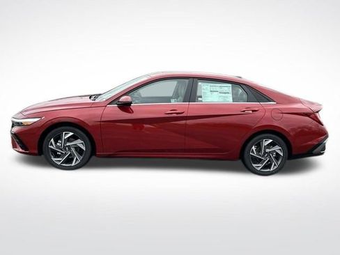 New 2025 Hyundai Elantra Limited image 2